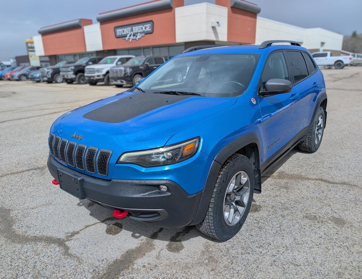 <p>Come finance this vehicle with us. Apply on our website stonebridgeauto.com&nbsp;</p><p>&nbsp;</p><p>2019 Jeep Chreokee Trailhawk with 161000kms. 3.2 liter V6 4x4</p><p>&nbsp;</p><p>Clean title and safetied. Always owned in Manitoba. No major collisions on Record&nbsp;</p><p>&nbsp;</p><p>Command start&nbsp;</p><p>Power rear hatch&nbsp;</p><p>Selectable drive modes&nbsp;</p><p>Crawl control&nbsp;</p><p>Locking differential&nbsp;</p><p>Heated front seats&nbsp;</p><p>Heated steering wheel&nbsp;</p><p>Power drivers seat</p><p>Dual climate control&nbsp;</p><p>&nbsp;</p><p>We take trades! Vehicle is for sale in Steinbach by STONE BRIDGE AUTO INC. Dealer #5000 we are a small business focused on customer satisfaction. Text or call before coming to view and ask for sales.&nbsp;</p><p>&nbsp;</p>