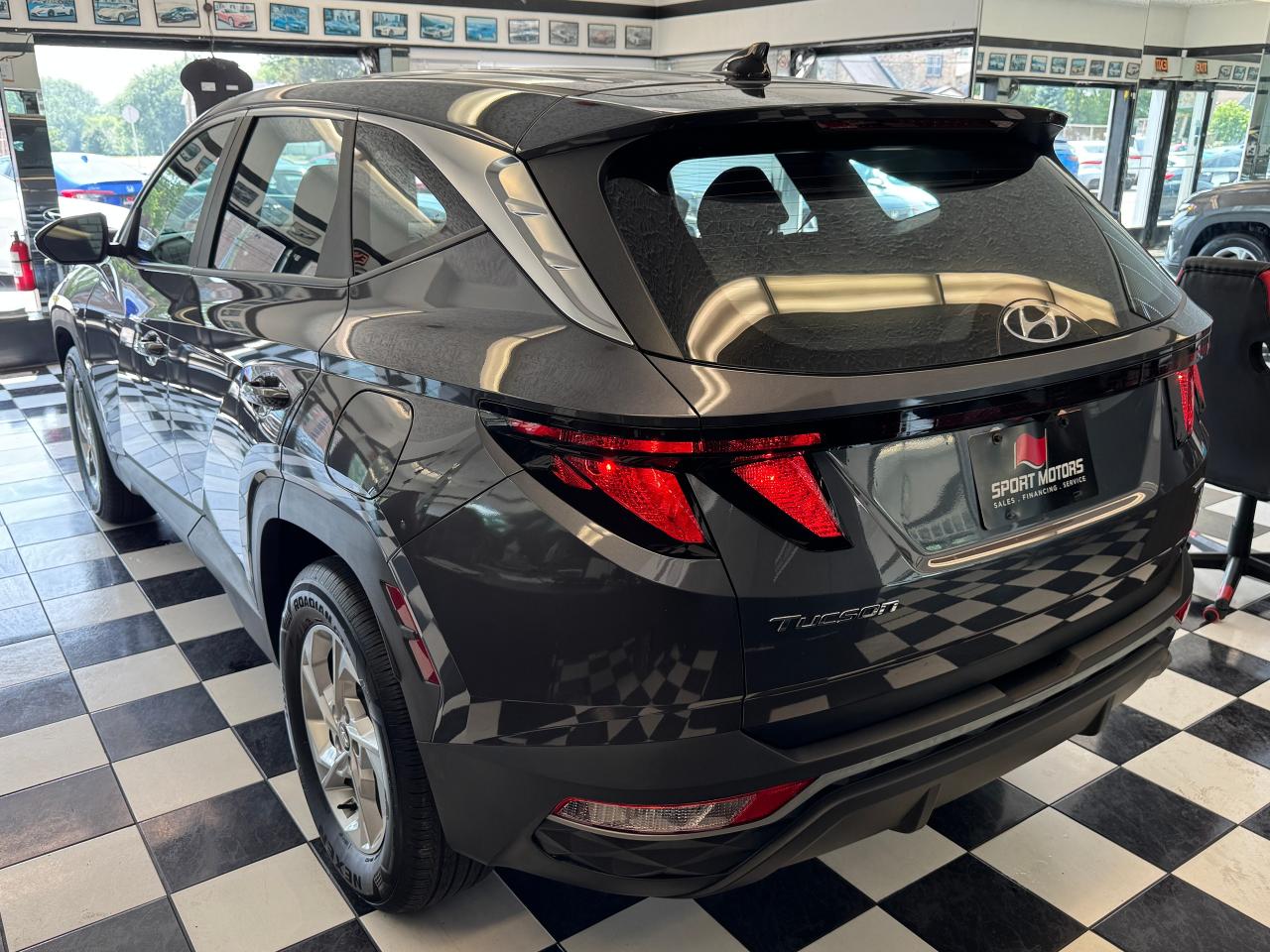 2022 Hyundai Tucson Essential AWD+ApplePlay+LIKE NEW+CLEAN CARFAX - Photo #6