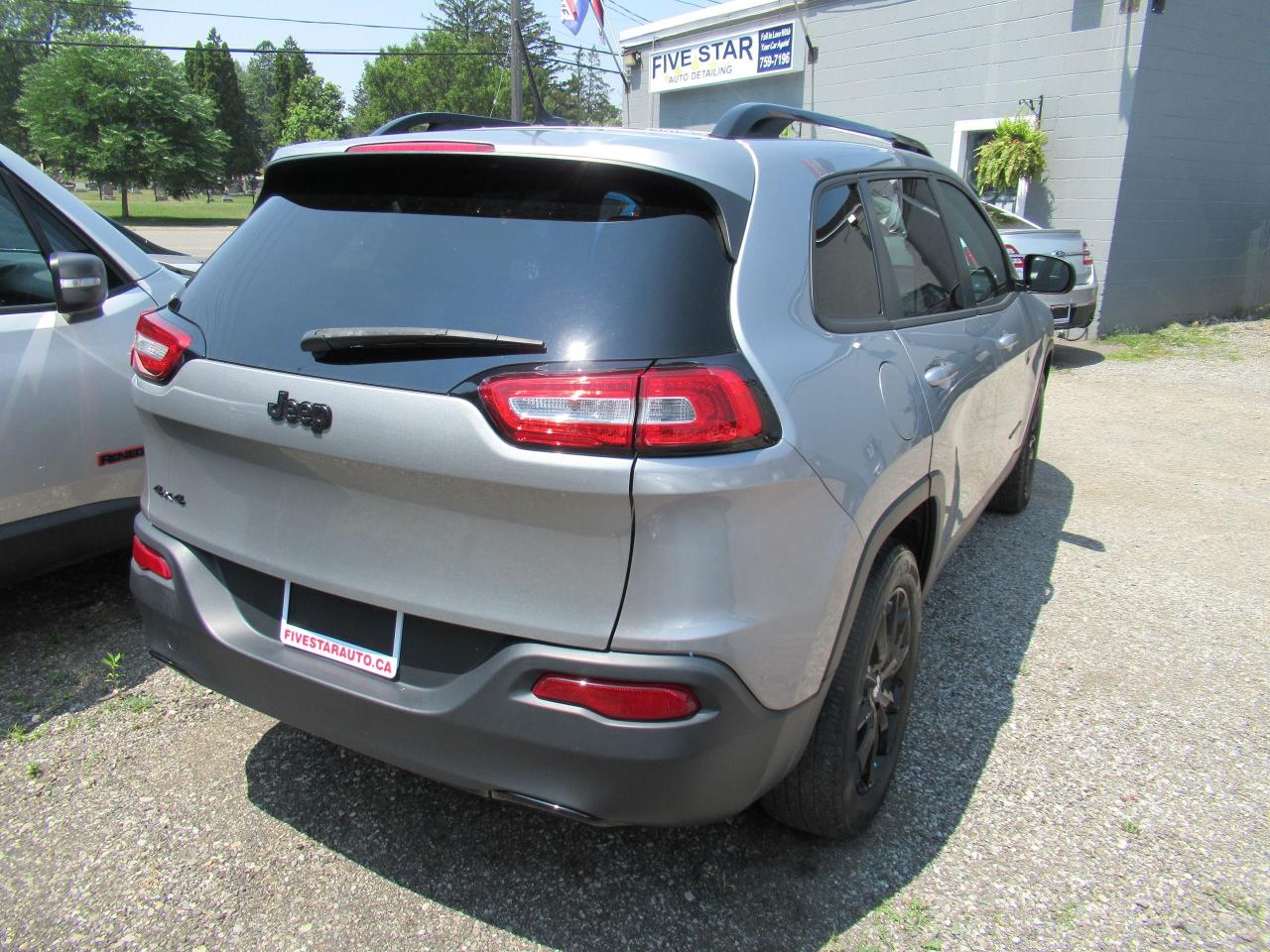 2014 Jeep Cherokee North Elavation - Photo #3