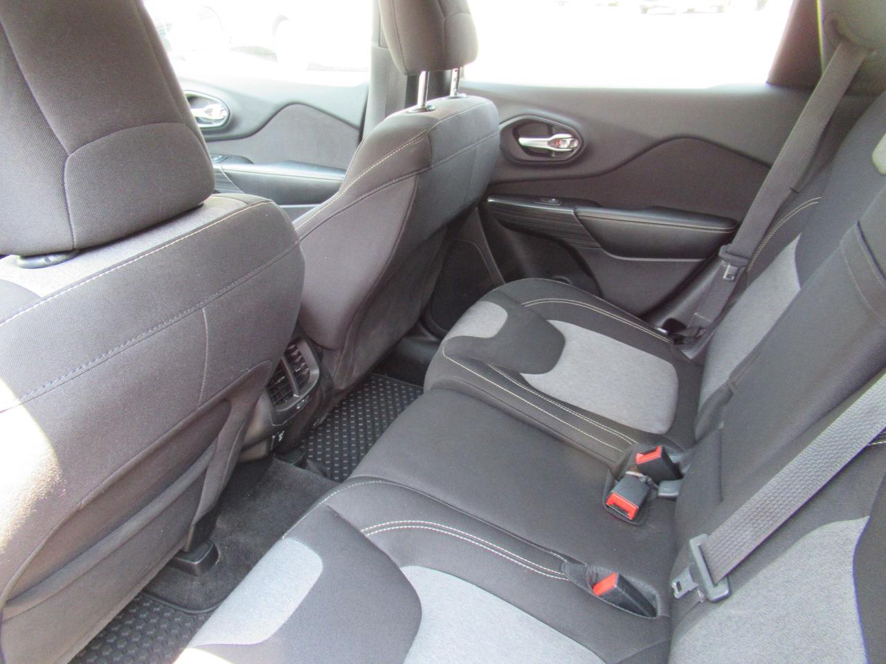2014 Jeep Cherokee North Elavation - Photo #7