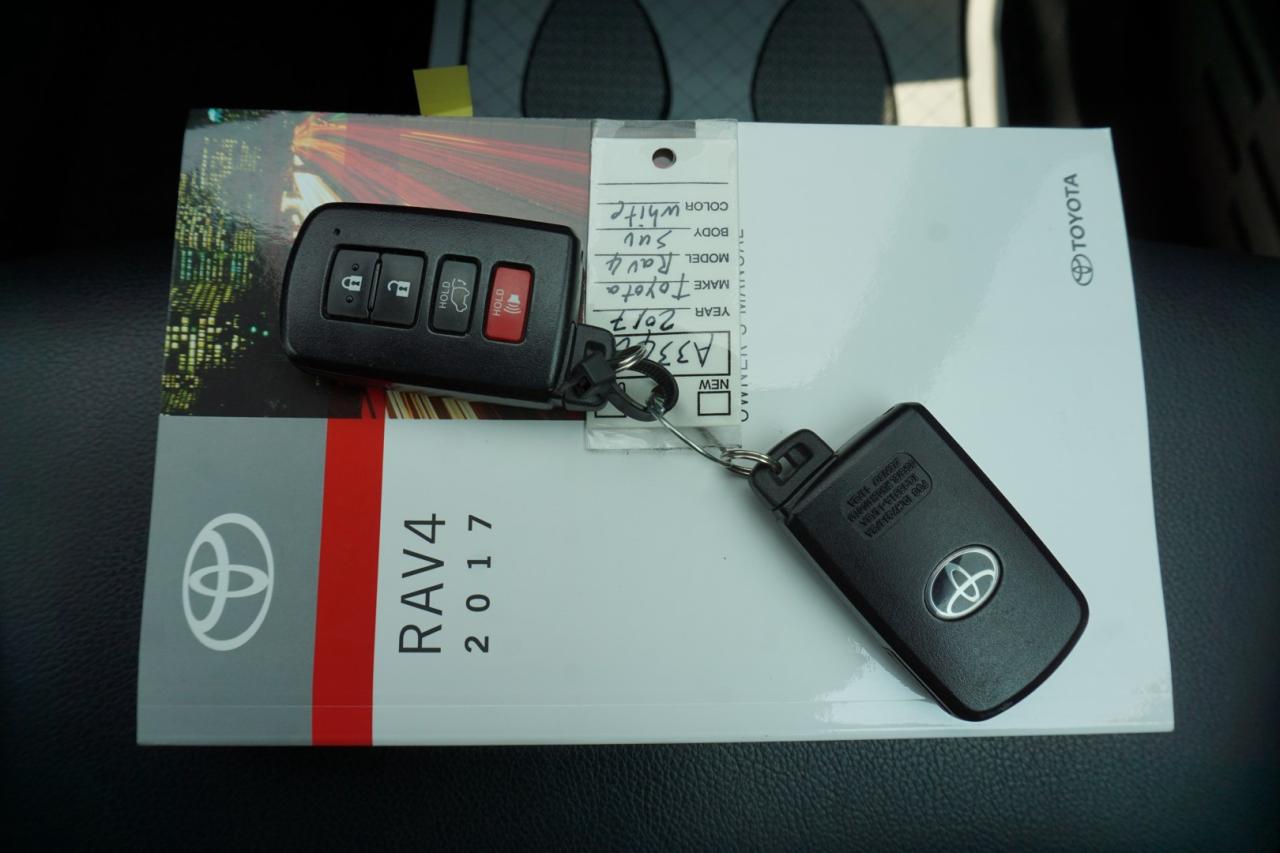 2017 Toyota RAV4 LIMITED AWD CERTIFIED *TOYOTA MAINTAIN* CAMERA NAV BLUETOOTH LEATHER HEATED SEATS SUNROOF CRUISE ALLOYS - Photo #36