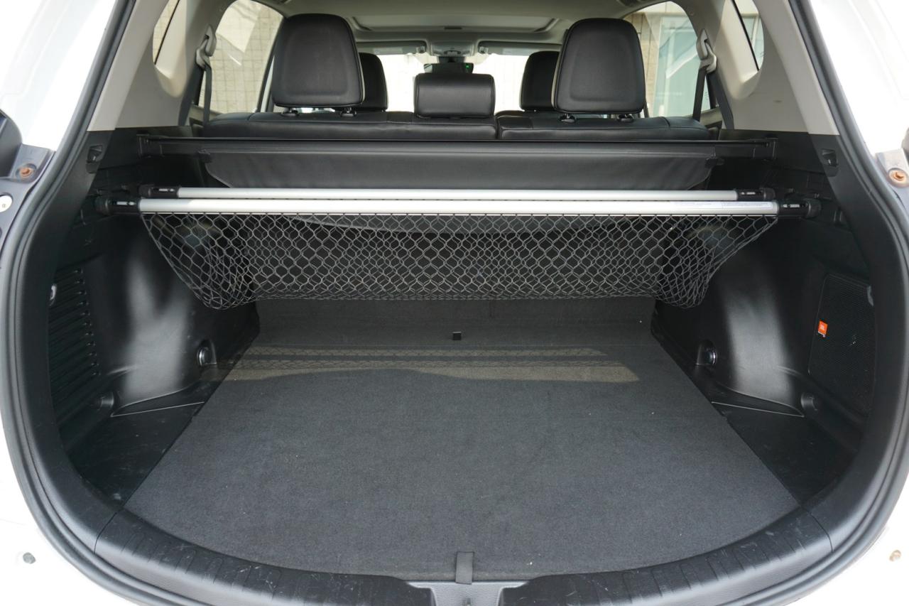 2017 Toyota RAV4 LIMITED AWD CERTIFIED *TOYOTA MAINTAIN* CAMERA NAV BLUETOOTH LEATHER HEATED SEATS SUNROOF CRUISE ALLOYS - Photo #39