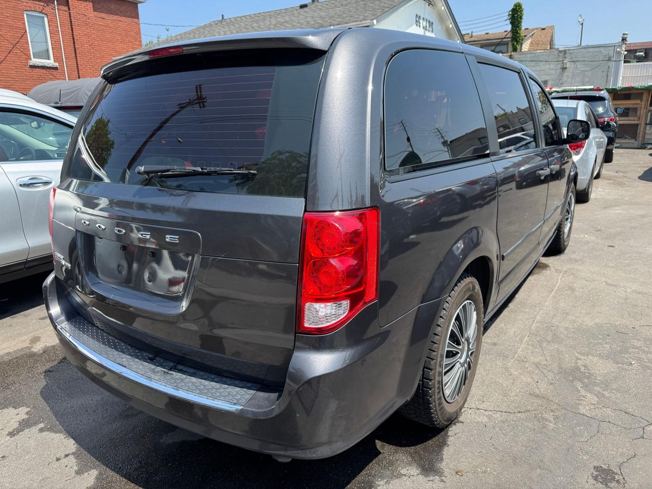 2016 Dodge Grand Caravan Canada Value Package | Certified | NO ACCIDENTS - Photo #5