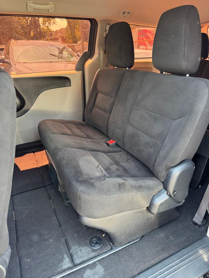 2016 Dodge Grand Caravan Canada Value Package | Certified | NO ACCIDENTS - Photo #14