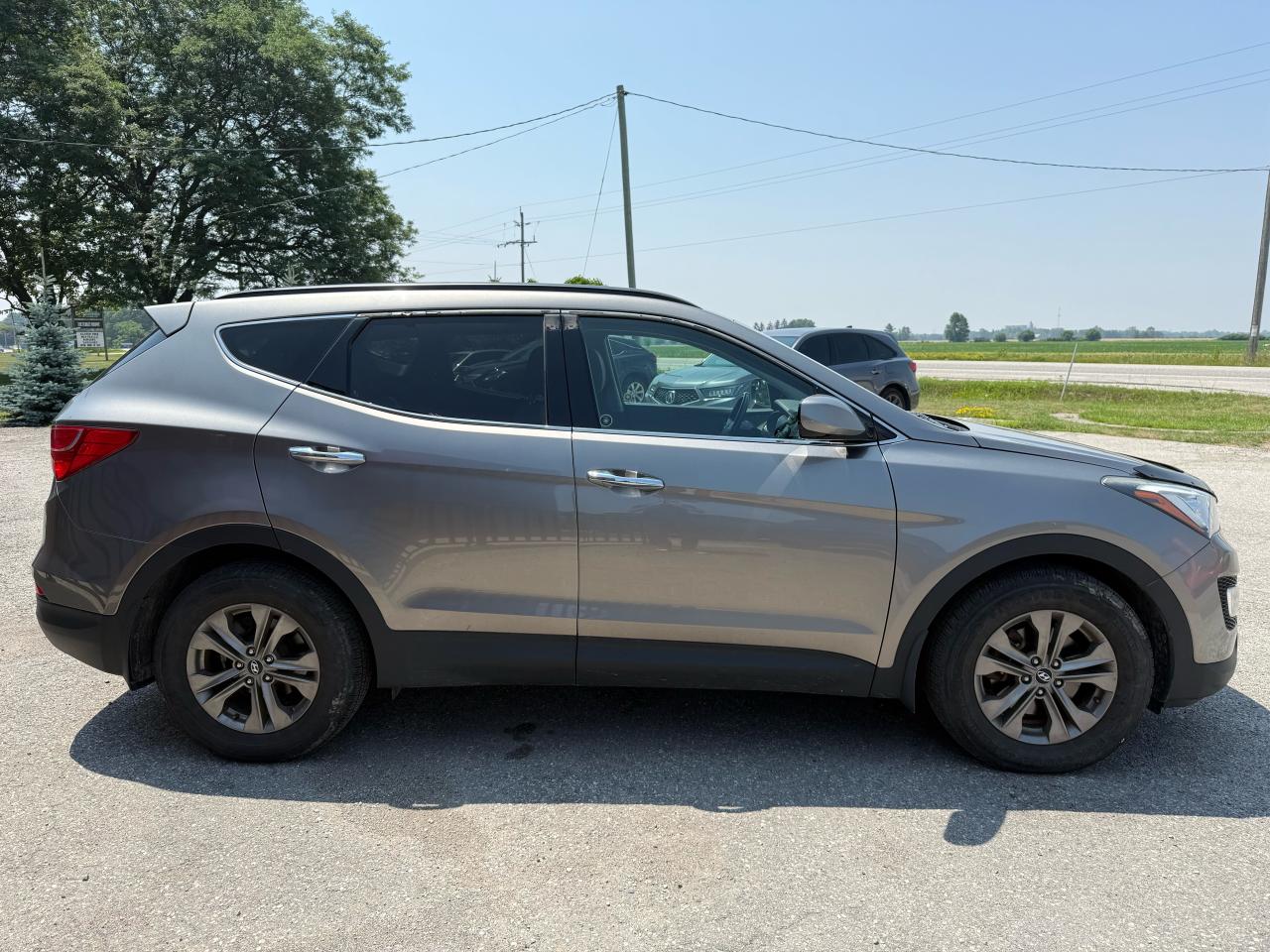 2013 Hyundai Santa Fe Premium | Heated Seats | Bluetooth | Cruise Control - Photo #6