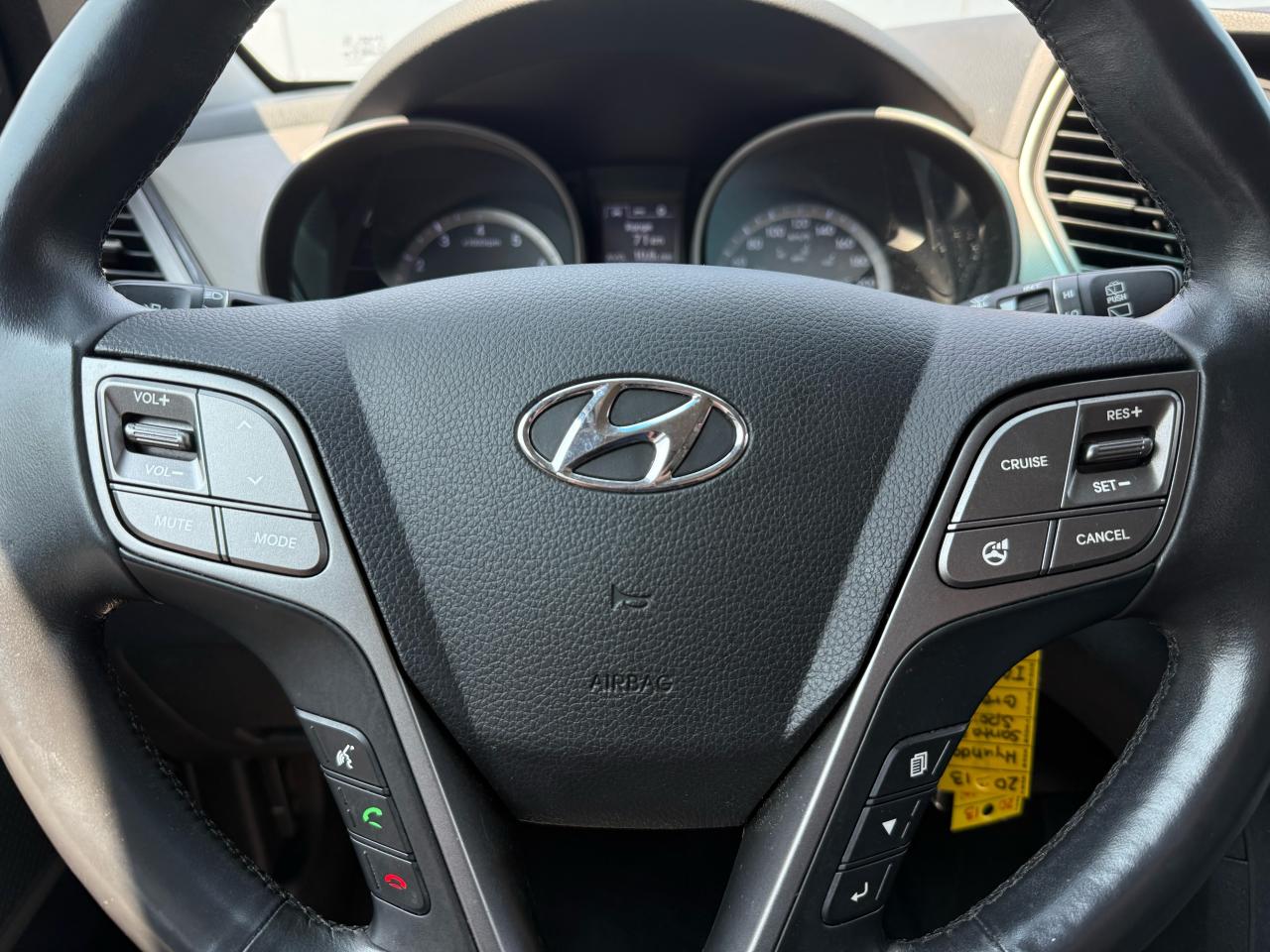 2013 Hyundai Santa Fe Premium | Heated Seats | Bluetooth | Cruise Control - Photo #15
