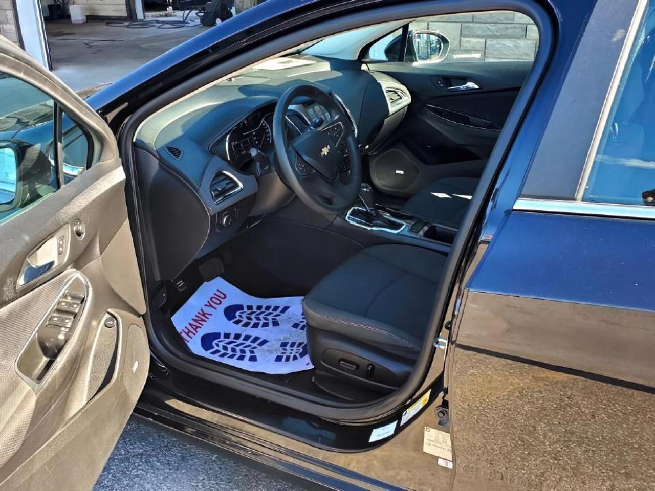 2018 Chevrolet Cruze LT-SUNROOF-REMOTE START-HEATED SEATS-REAR CAMERA - Photo #9