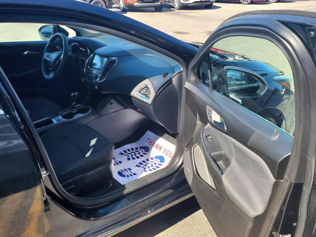 2018 Chevrolet Cruze LT-SUNROOF-REMOTE START-HEATED SEATS-REAR CAMERA - Photo #10