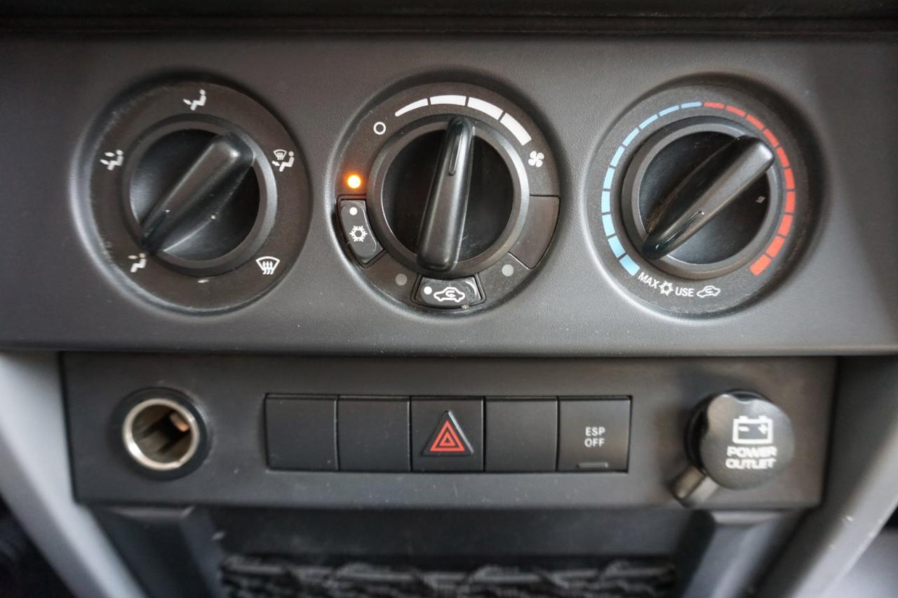 2009 Jeep Wrangler X 4WD 6Speed CERTIFIED *JEEP MAINTAIN* CRUISE CONTROL ALLOYS - Photo #21