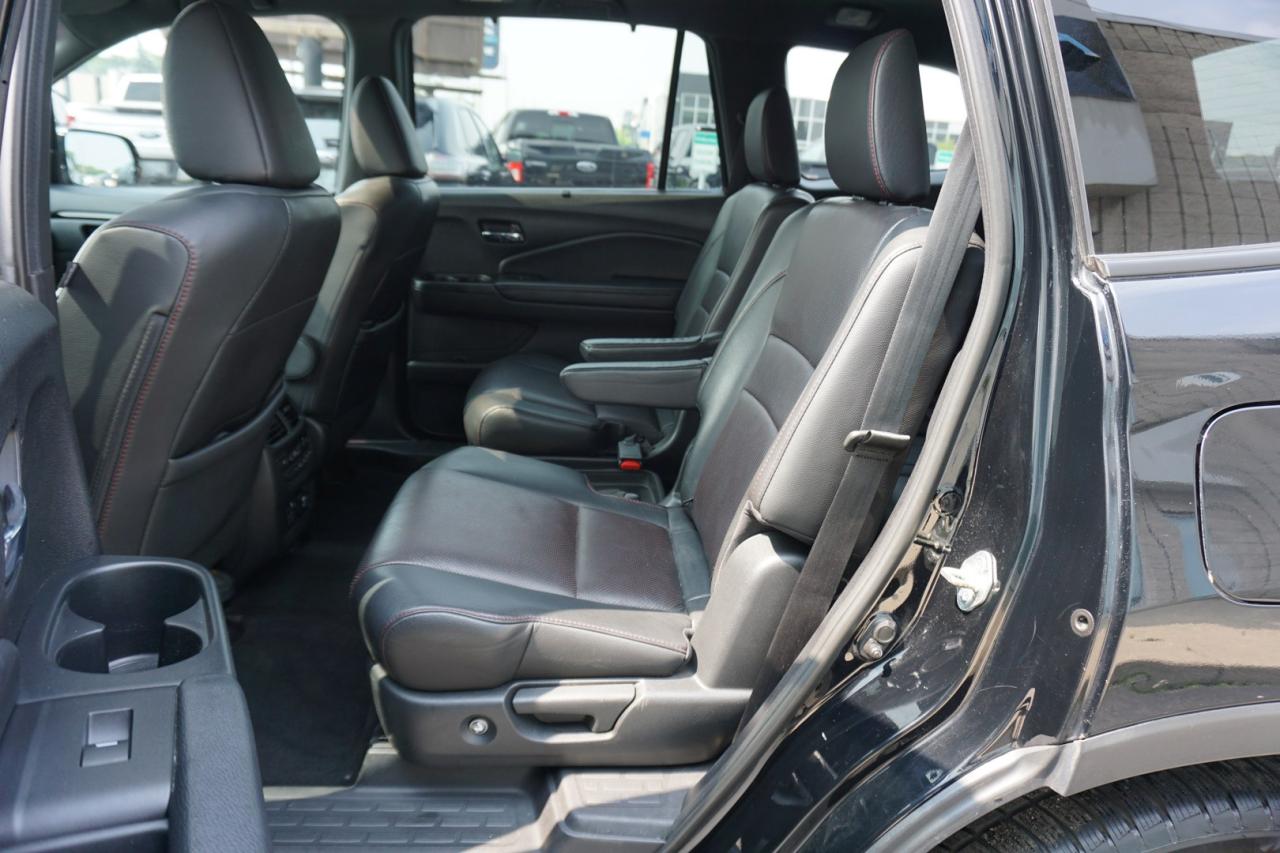2019 Honda Pilot BLACK EDITION 4WD *ACCIDENT FREE* CAMERA NAV BLUETOOTH LEATHER HEATED SEATS SUNROOF CRUISE ALLOYS - Photo #16