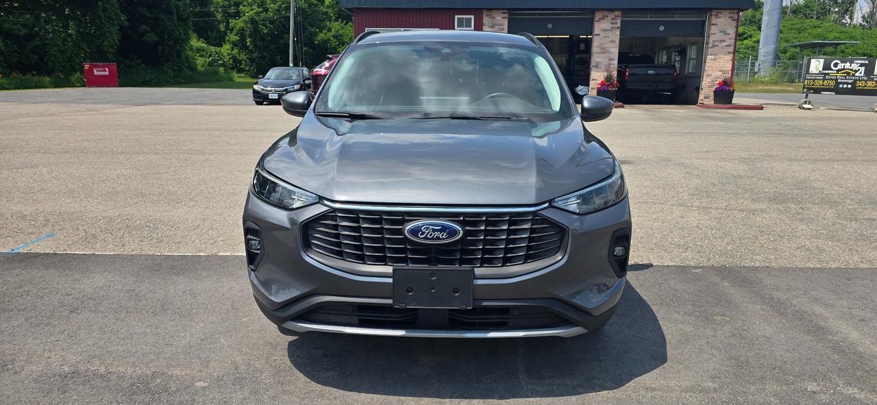 2024 Ford Escape PHEV Photo