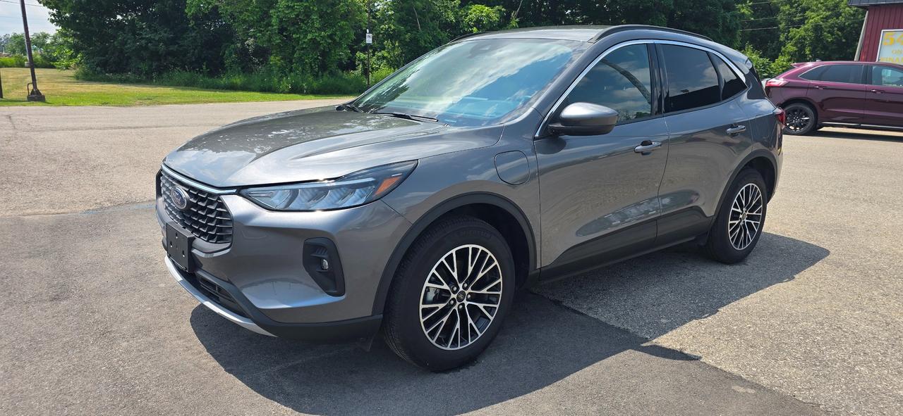 2024 Ford Escape PHEV Photo
