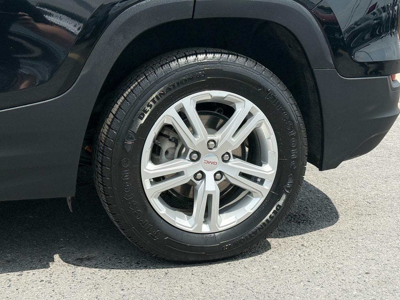 2022 GMC Terrain SLE 1.5L 4CYL AWD, HEATED FRON SEATS, REMOTE VEHICLE START, POWER LIFTGATE, AUTOMATIC CLIMATE CONTROL, 17" ALLOY WHEELS Photo