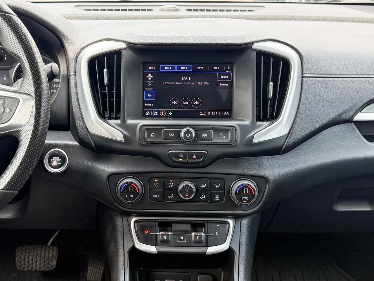 2022 GMC Terrain SLE 1.5L 4CYL AWD, HEATED FRON SEATS, REMOTE VEHICLE START, POWER LIFTGATE, AUTOMATIC CLIMATE CONTROL, 17" ALLOY WHEELS Photo