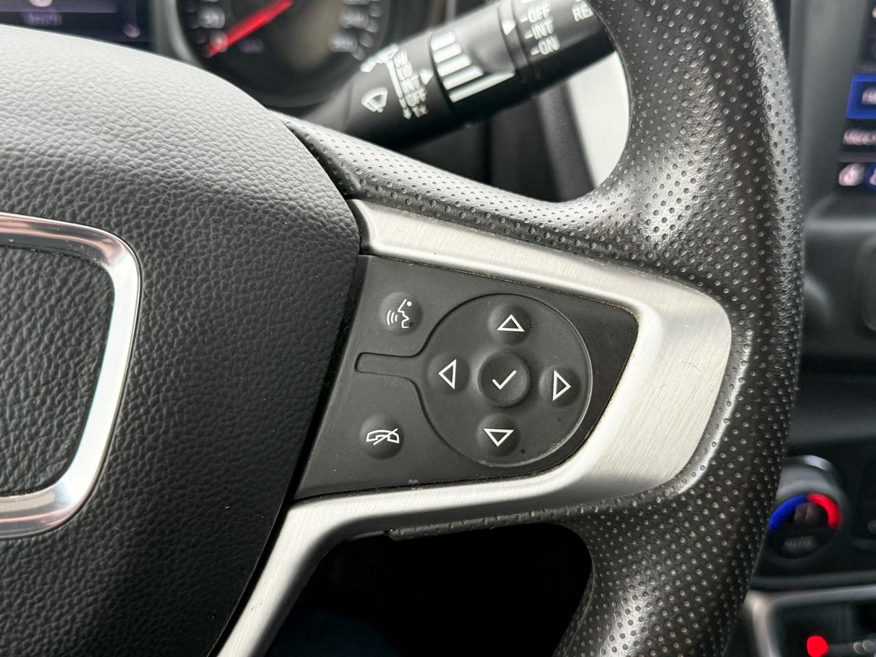 2022 GMC Terrain SLE 1.5L 4CYL AWD, HEATED FRON SEATS, REMOTE VEHICLE START, POWER LIFTGATE, AUTOMATIC CLIMATE CONTROL, 17" ALLOY WHEELS Photo