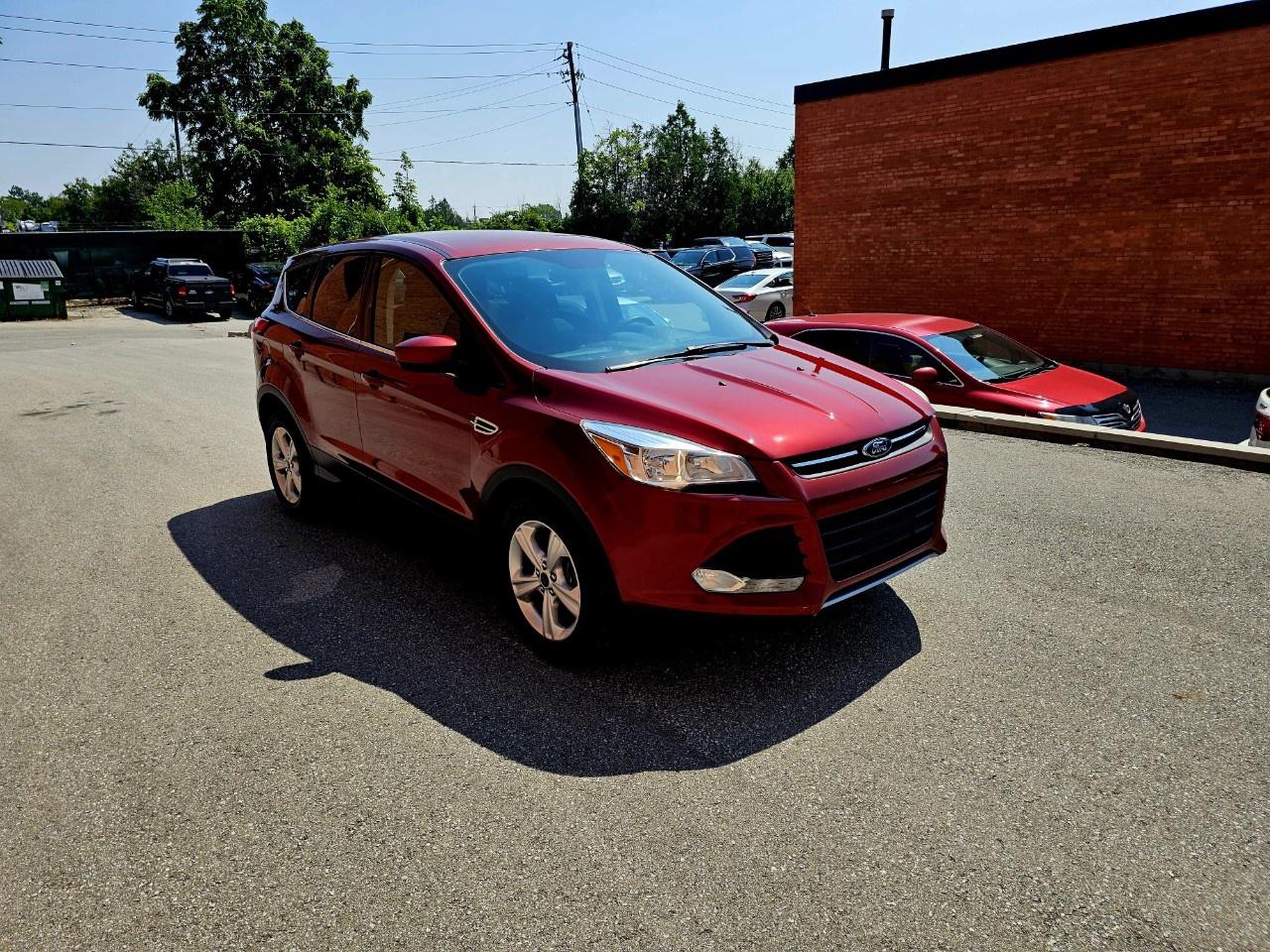 2015 Ford Escape FWD 4dr SE Photo2