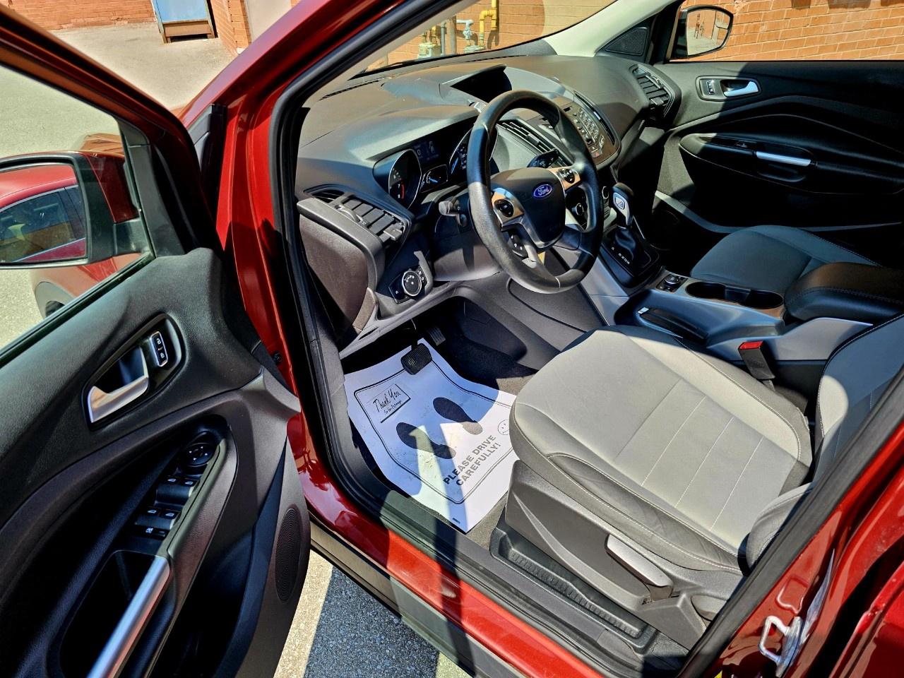 2015 Ford Escape FWD 4dr SE - Photo #8