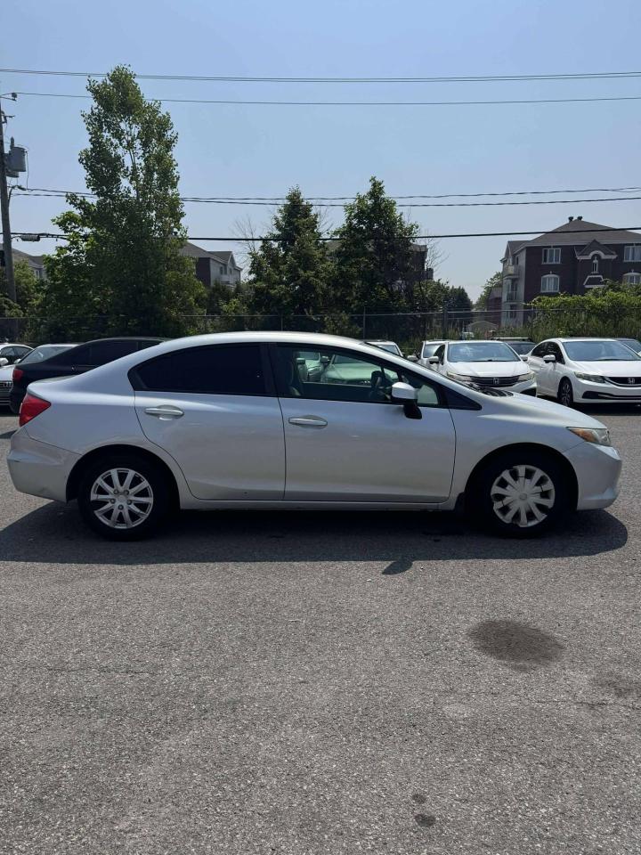 2012 Honda Civic 4dr Auto LX - Photo #3