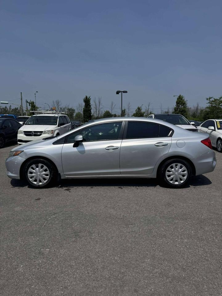 2012 Honda Civic 4dr Auto LX - Photo #4