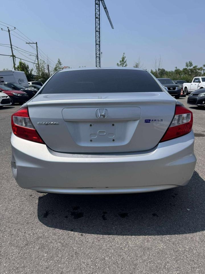 2012 Honda Civic 4dr Auto LX - Photo #5