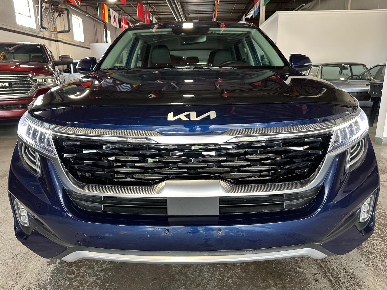 2023 Kia Seltos EX PREMIUM | SUNROOF | AIR CON SEATS | LANE ASSIST - Photo #2