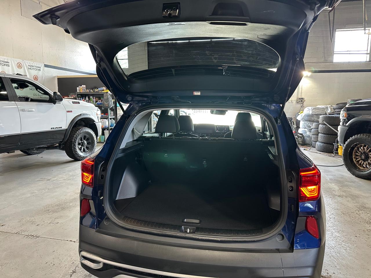 2023 Kia Seltos EX PREMIUM | SUNROOF | AIR CON SEATS | LANE ASSIST - Photo #20