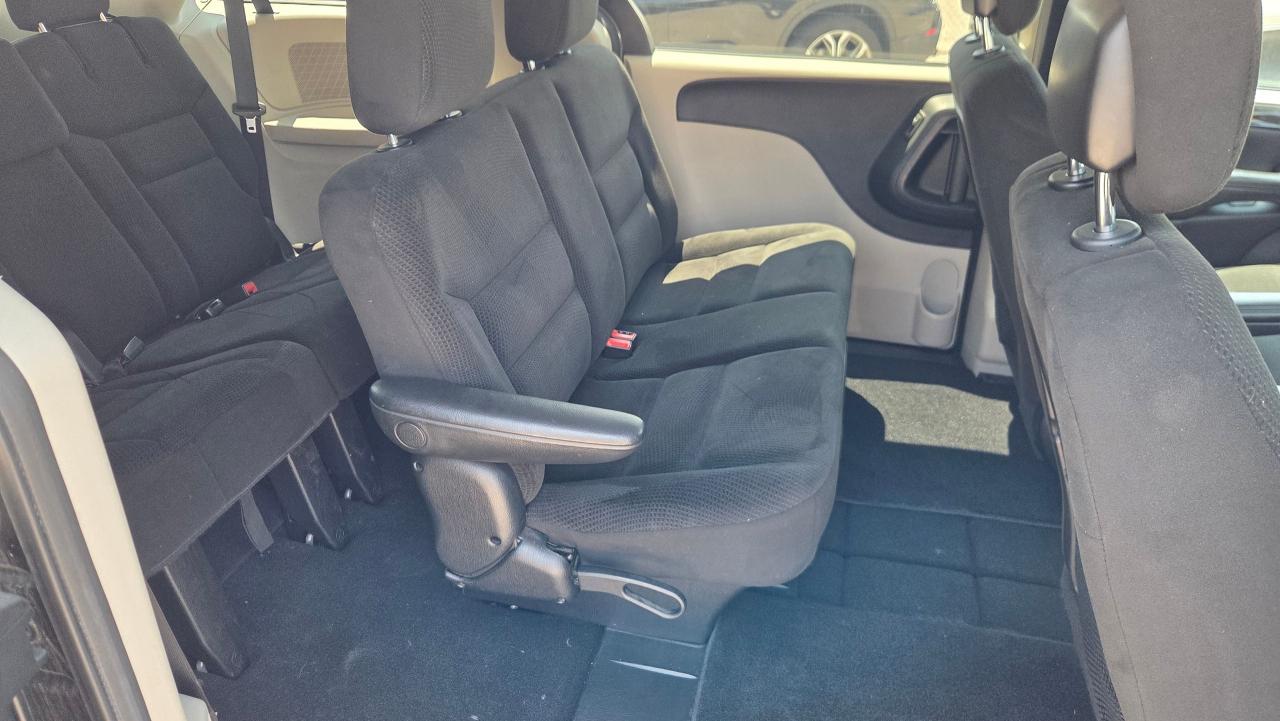 2016 Dodge Grand Caravan CANADA VALUE PACKAGE - Photo #9