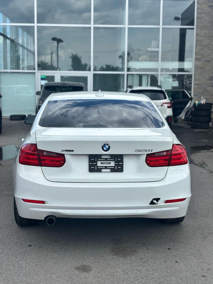 2014 BMW 3 Series 320i xDrive - Photo #5
