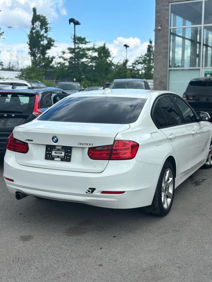 2014 BMW 3 Series 320i xDrive - Photo #2