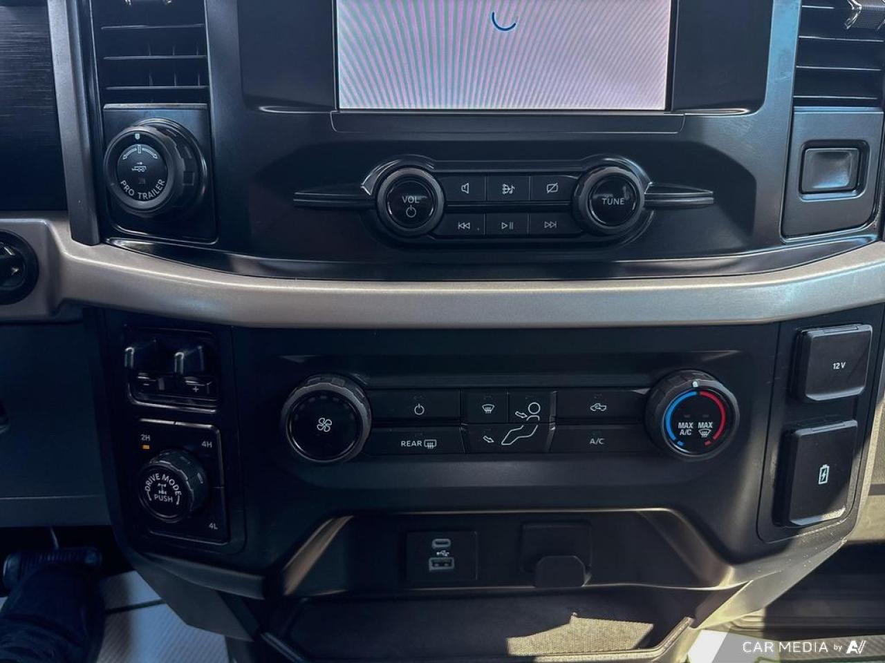 2022 Ford F-150 XTR / NO ACCIDENTS / 4X4 / NAV / 3.5L / CREW CAB - Photo #17