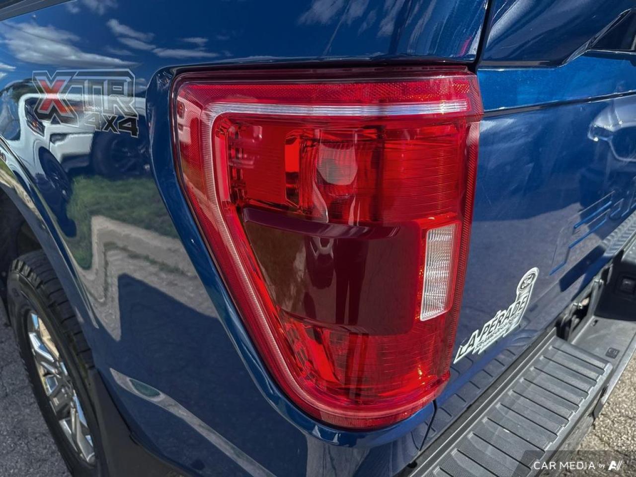 2022 Ford F-150 XTR / NO ACCIDENTS / 4X4 / NAV / 3.5L / CREW CAB - Photo #8