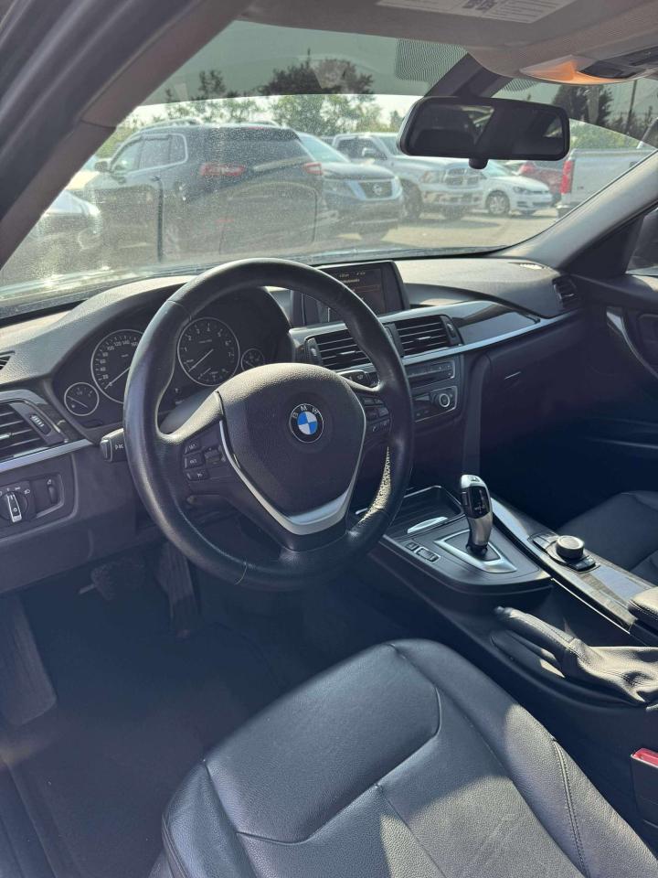 2014 BMW 3 Series 320i xDrive - Photo #6
