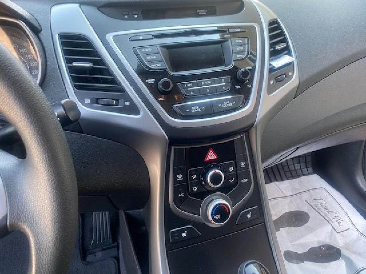 2016 Hyundai Elantra GL - Photo #7