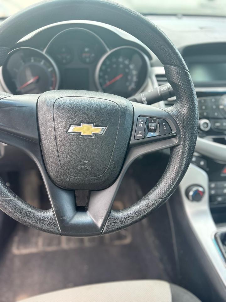 2011 Chevrolet Cruze LS+ w/1SB - Photo #8