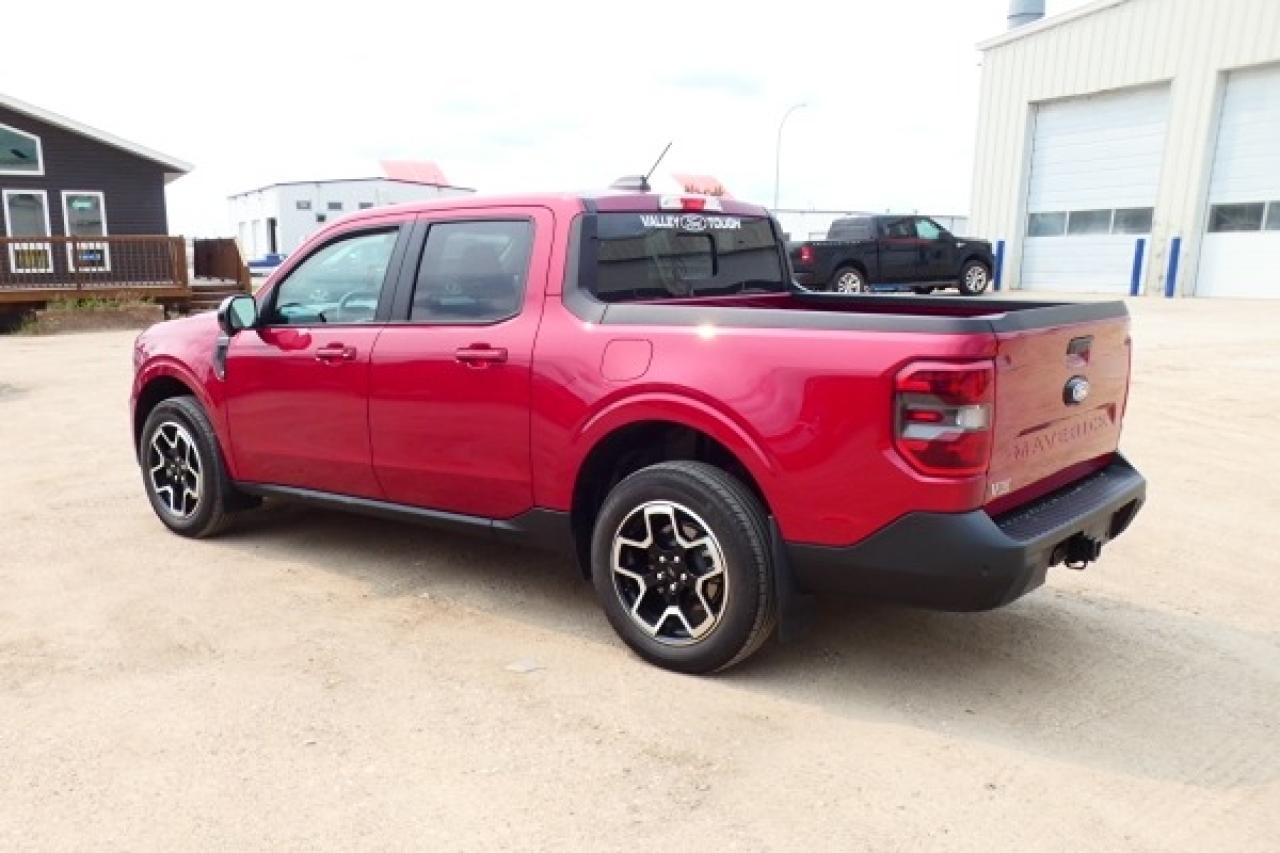 2025 Ford Maverick LARIAT HYBRID AWD w/Htd Leather, NAV, BUC - Photo #8