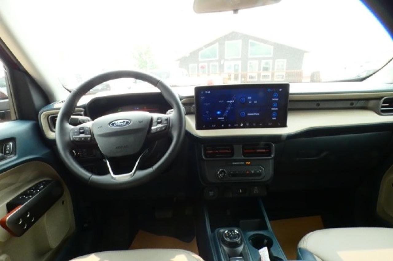 2025 Ford Maverick LARIAT HYBRID AWD w/Htd Leather, NAV, BUC - Photo #11
