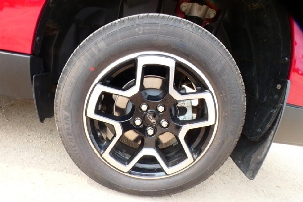 2025 Ford Maverick LARIAT HYBRID AWD w/Htd Leather, NAV, BUC - Photo #18