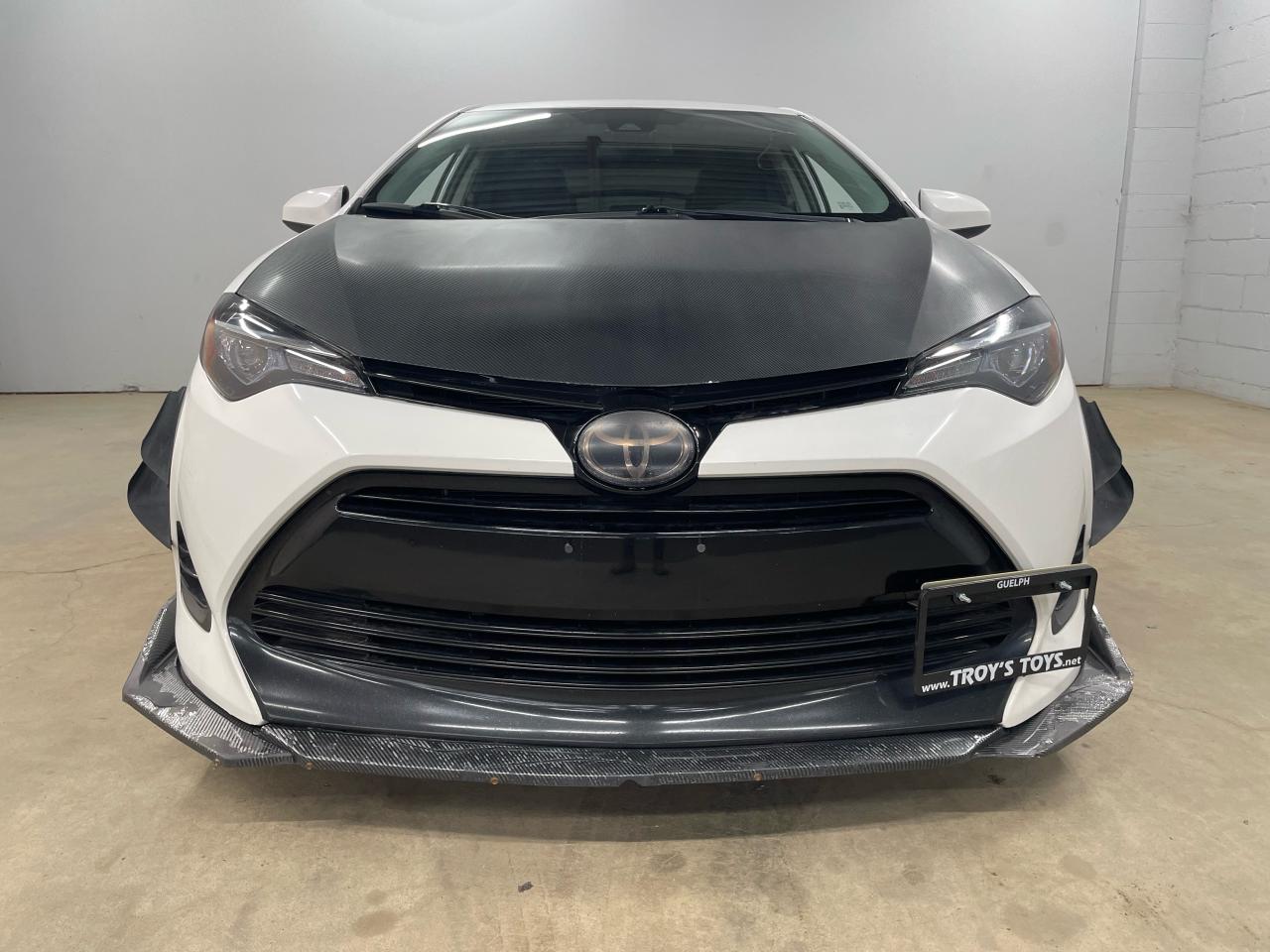 2017 Toyota Corolla LE UPGRADE Photo2