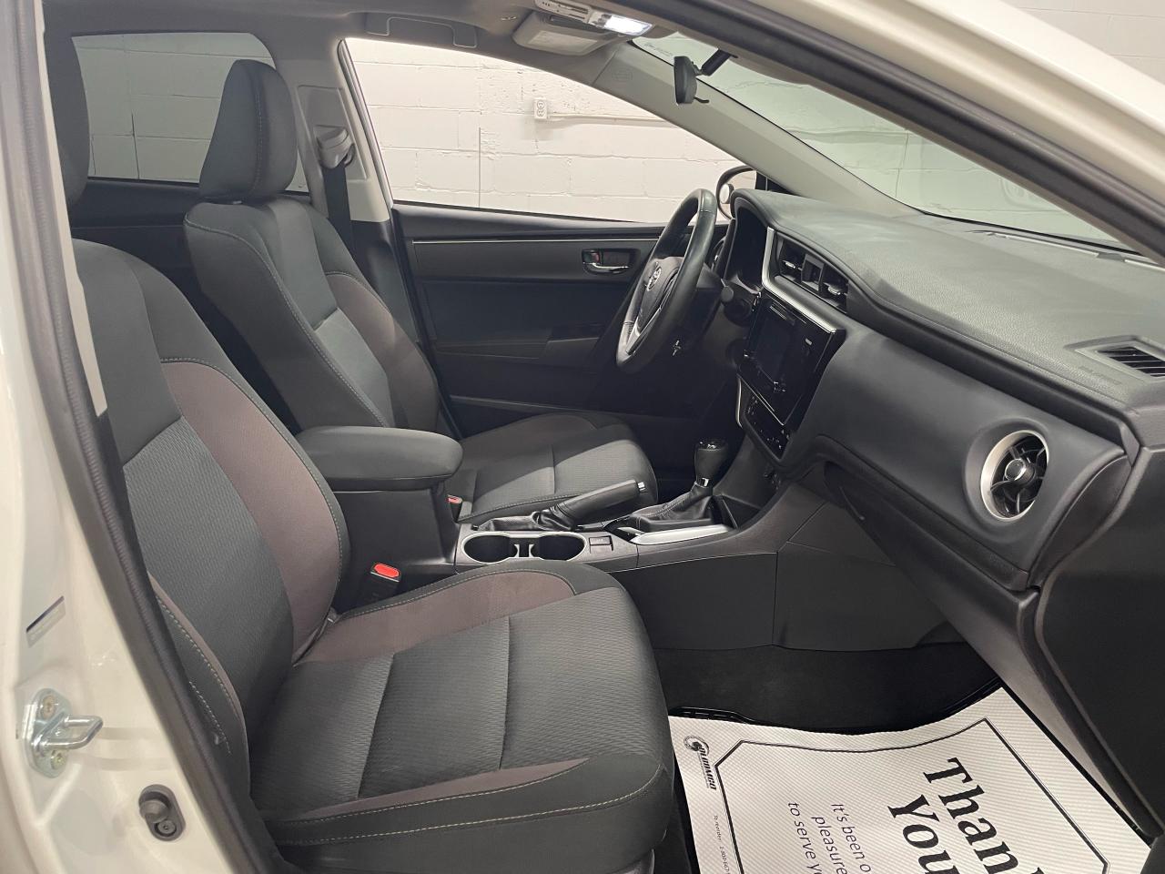 2017 Toyota Corolla LE UPGRADE Photo36