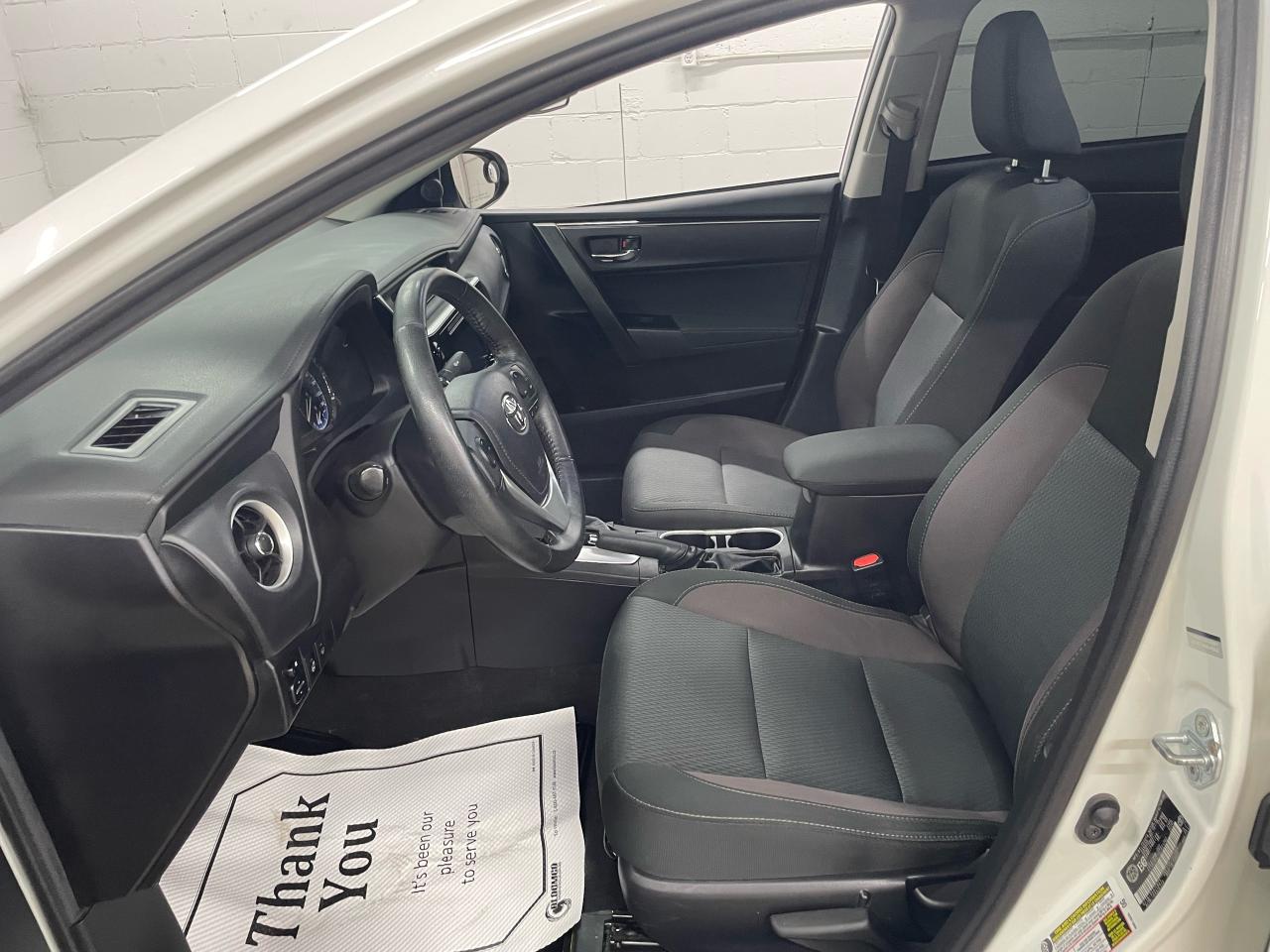 2017 Toyota Corolla LE UPGRADE Photo33