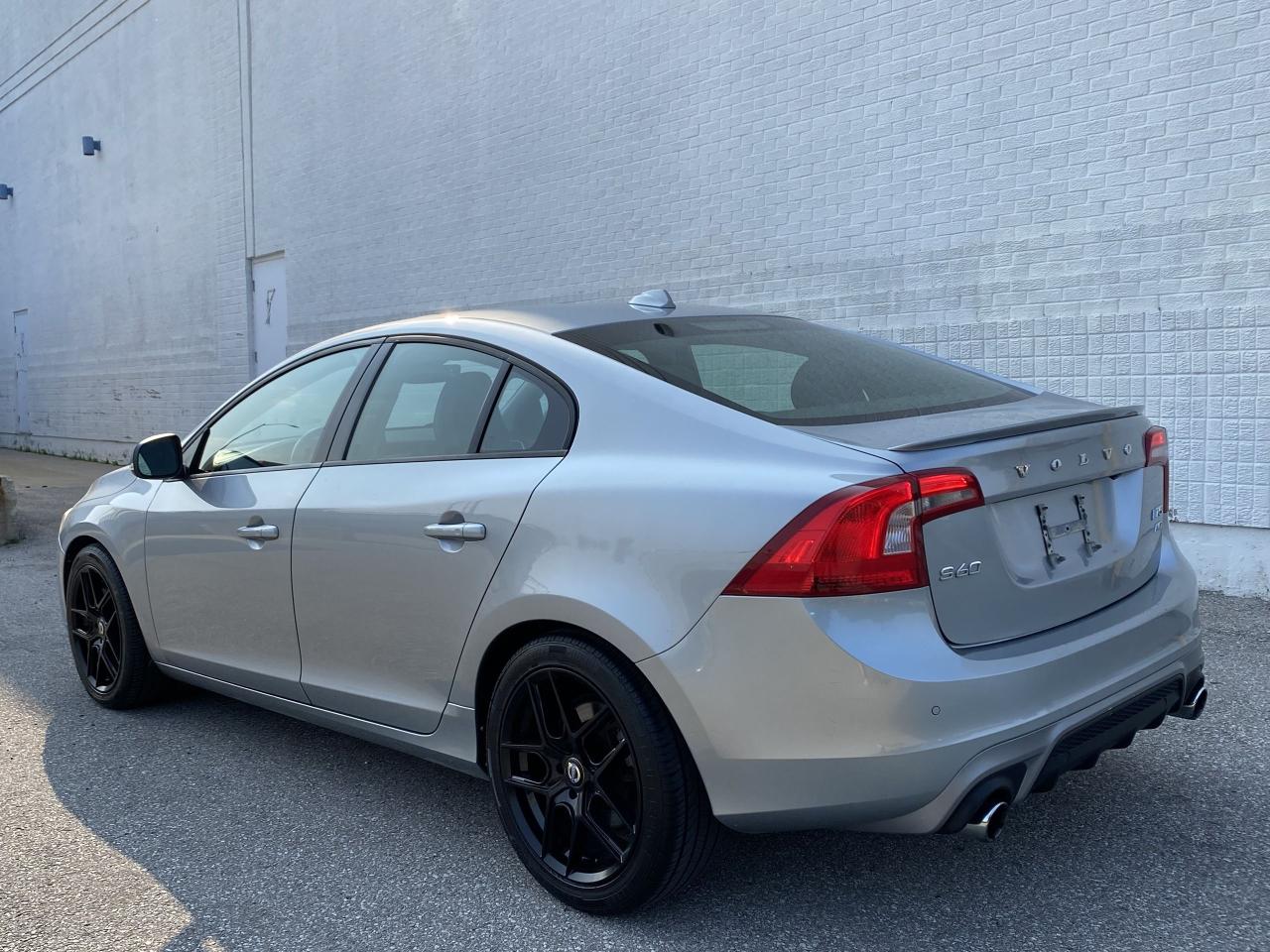 2018 Volvo S60 T5 AWD-DYNAMIC-POLESTAR PERFORMANCE PKG - Photo #4