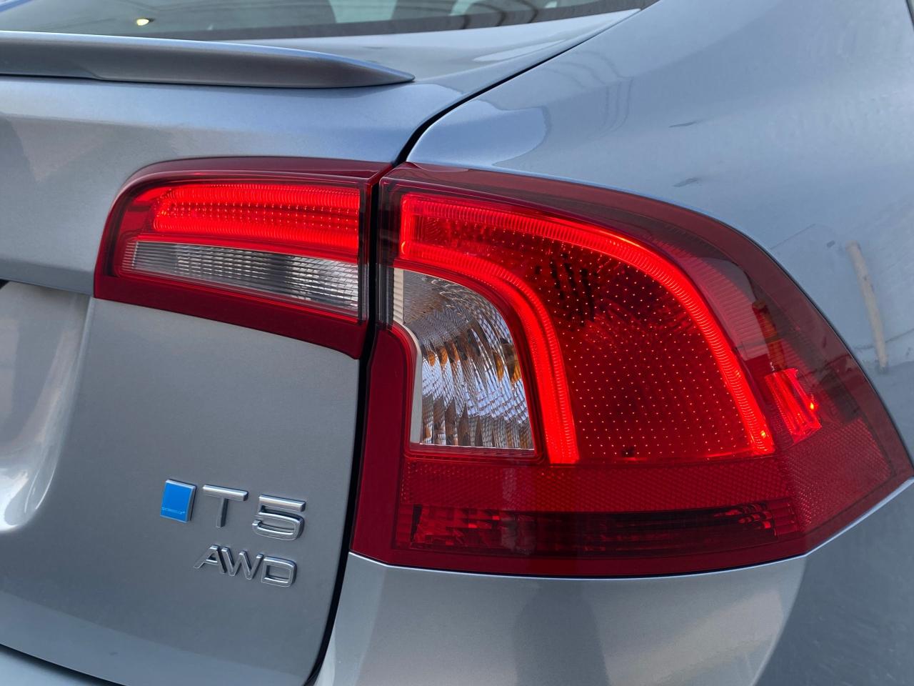 2018 Volvo S60 T5 AWD-DYNAMIC-POLESTAR PERFORMANCE PKG - Photo #9