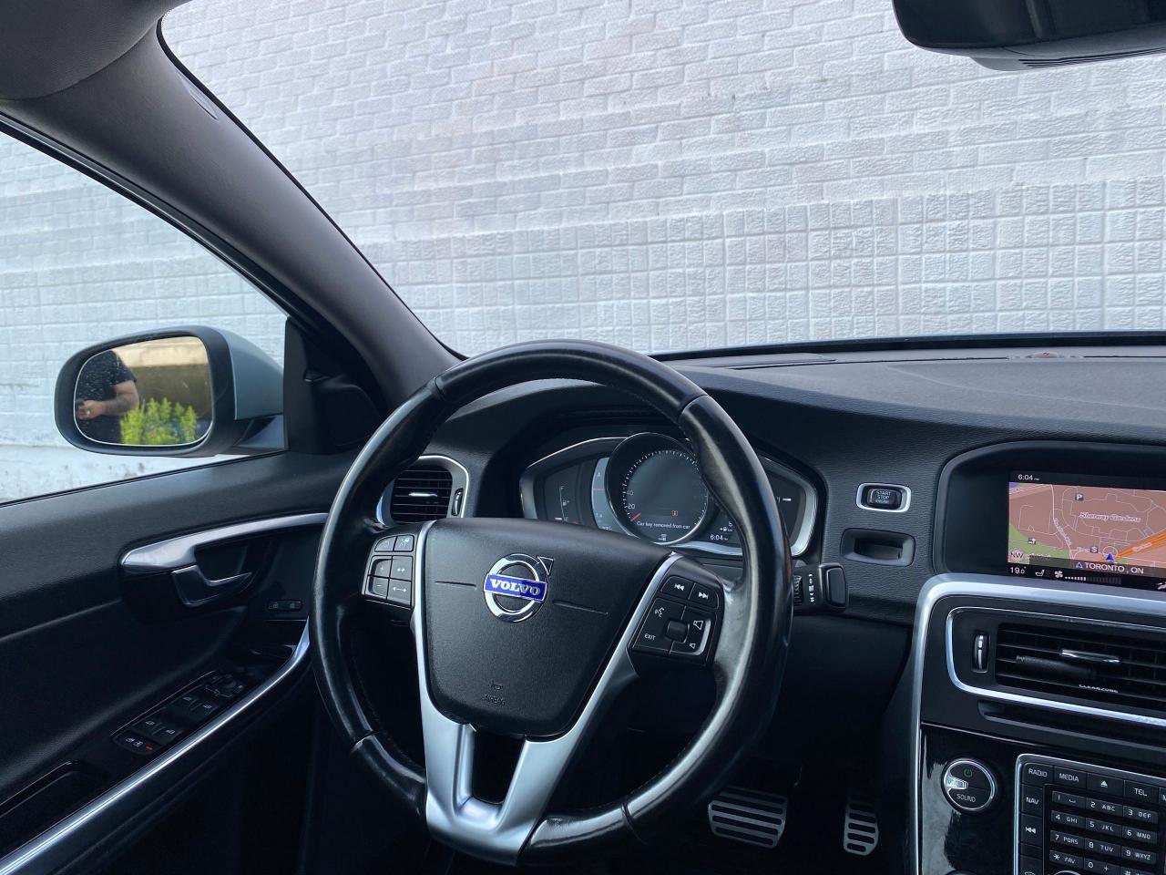 2018 Volvo S60 T5 AWD-DYNAMIC-POLESTAR PERFORMANCE PKG - Photo #11