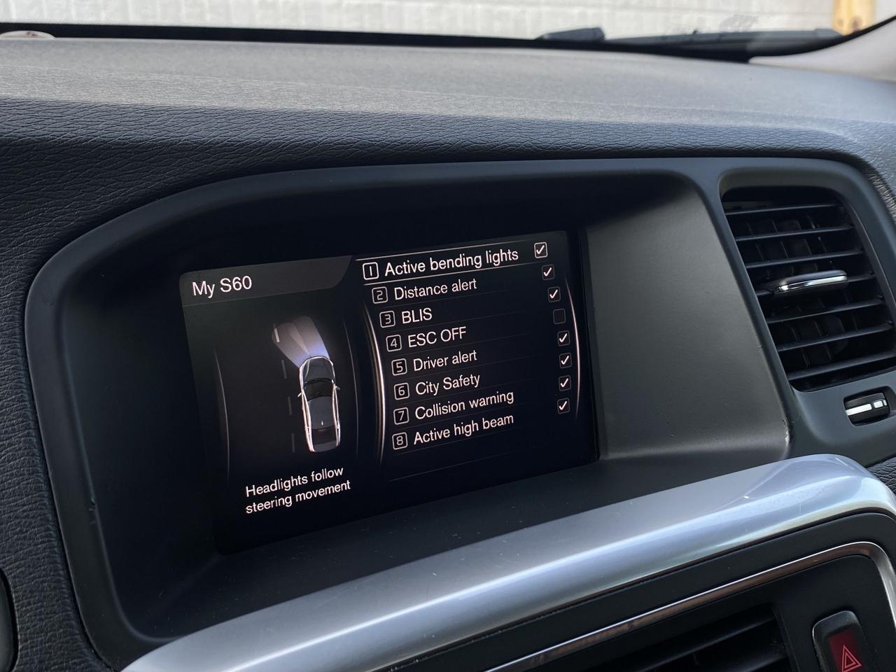 2018 Volvo S60 T5 AWD-DYNAMIC-POLESTAR PERFORMANCE PKG - Photo #19