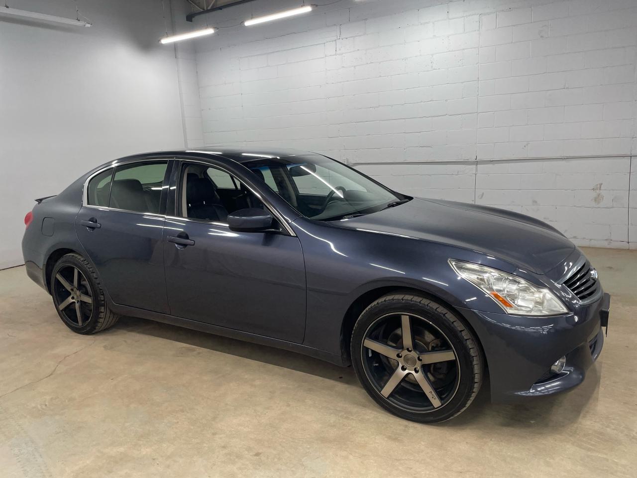 Used 2013 Infiniti G37 Sport AWD for sale in Guelph, ON