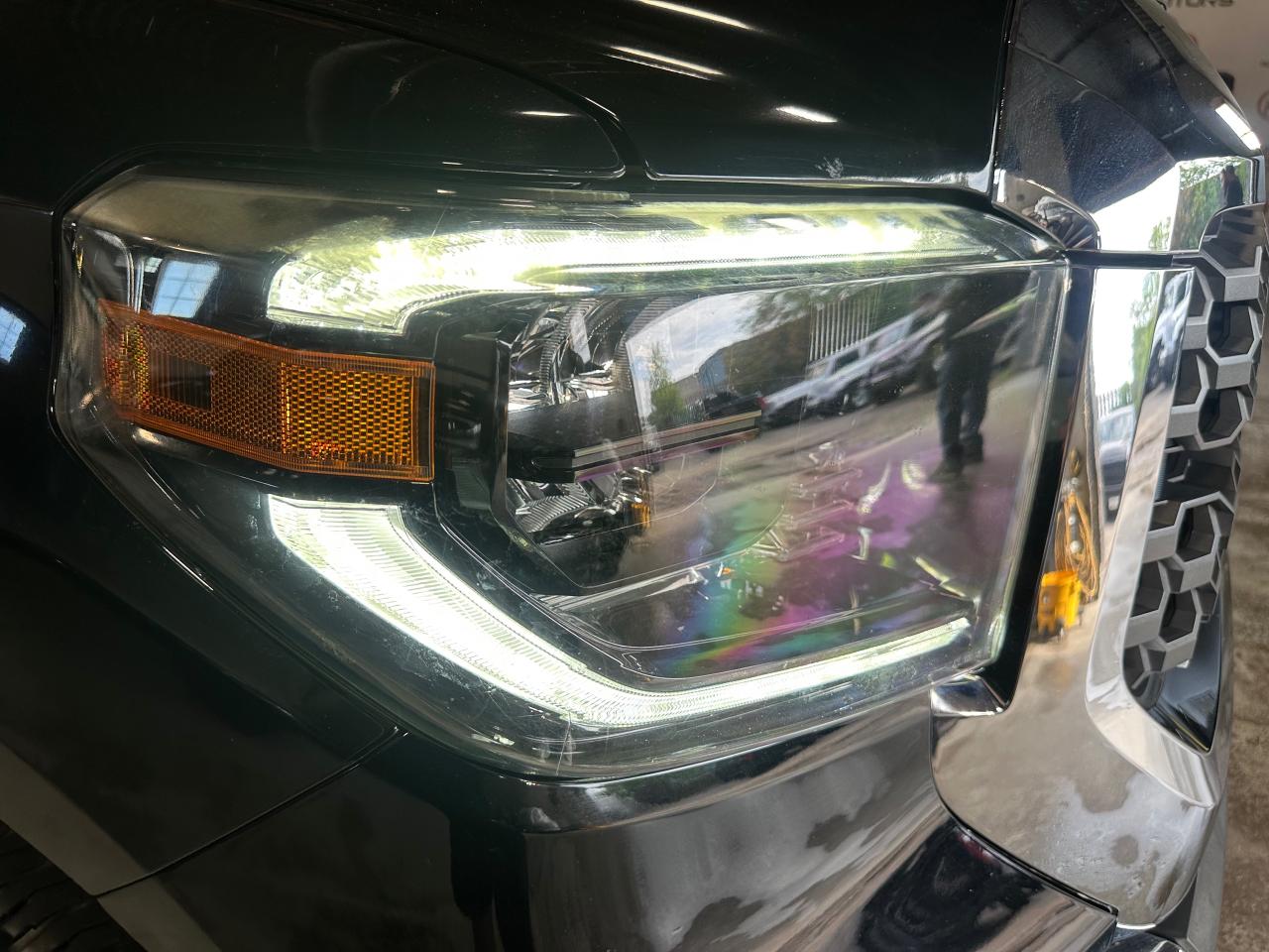 2019 Toyota Tundra 4X4 Double Cab SR5 Plus 5.7L Photo3