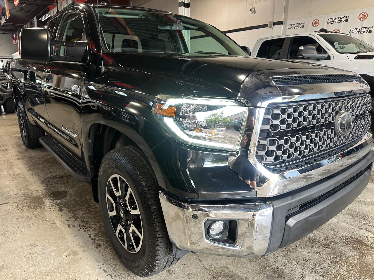 2019 Toyota Tundra 4X4 Double Cab SR5 Plus 5.7L - Photo #3