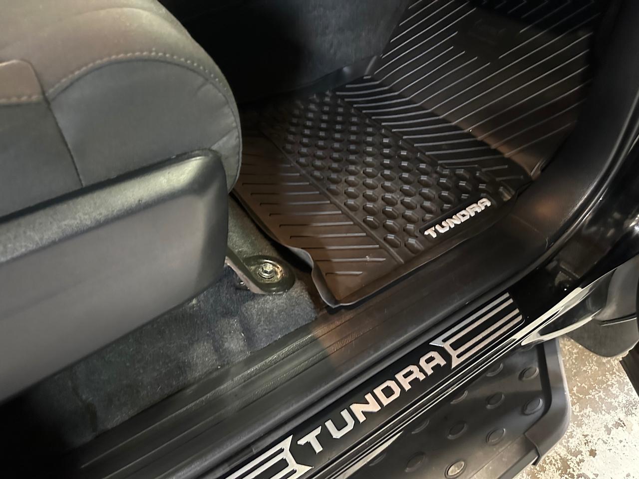 2019 Toyota Tundra 4X4 Double Cab SR5 Plus 5.7L - Photo #13