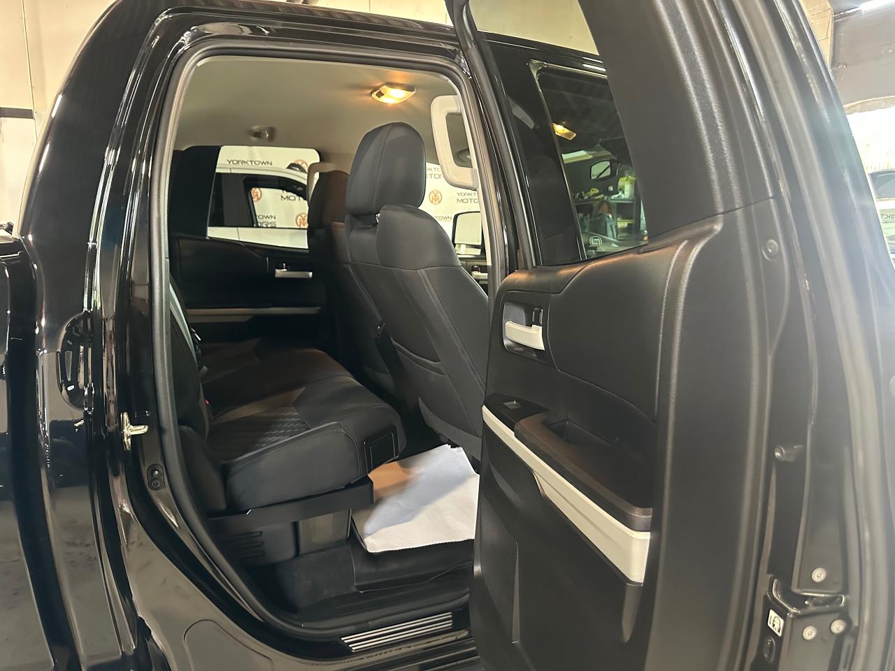2019 Toyota Tundra 4X4 Double Cab SR5 Plus 5.7L - Photo #17