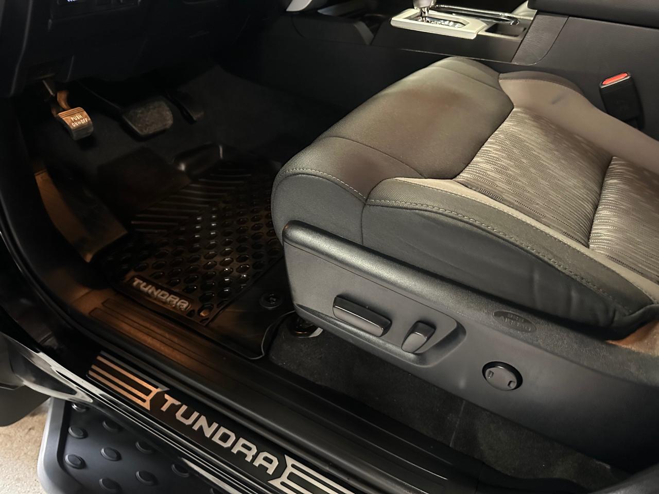 2019 Toyota Tundra 4X4 Double Cab SR5 Plus 5.7L - Photo #31